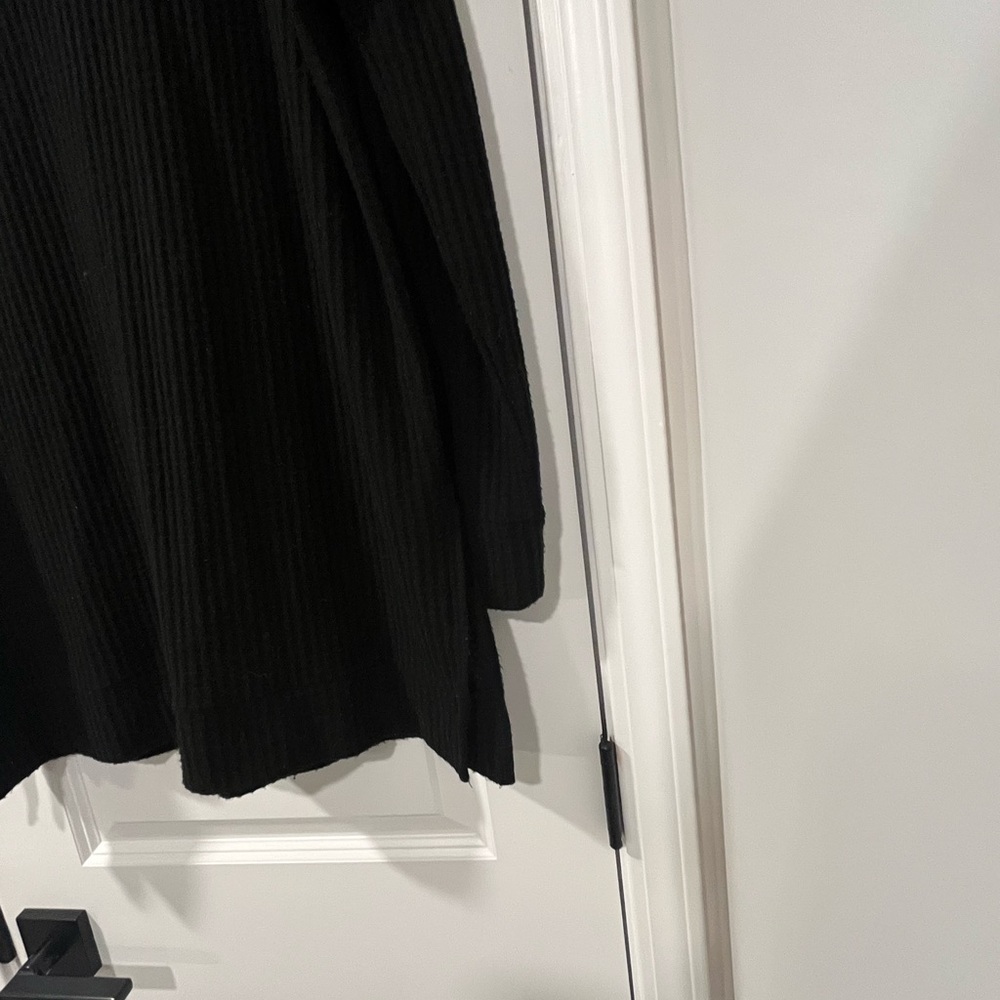 3/$20 Zenana Outfitters Classic Black Sweater - Picture 5 of 6